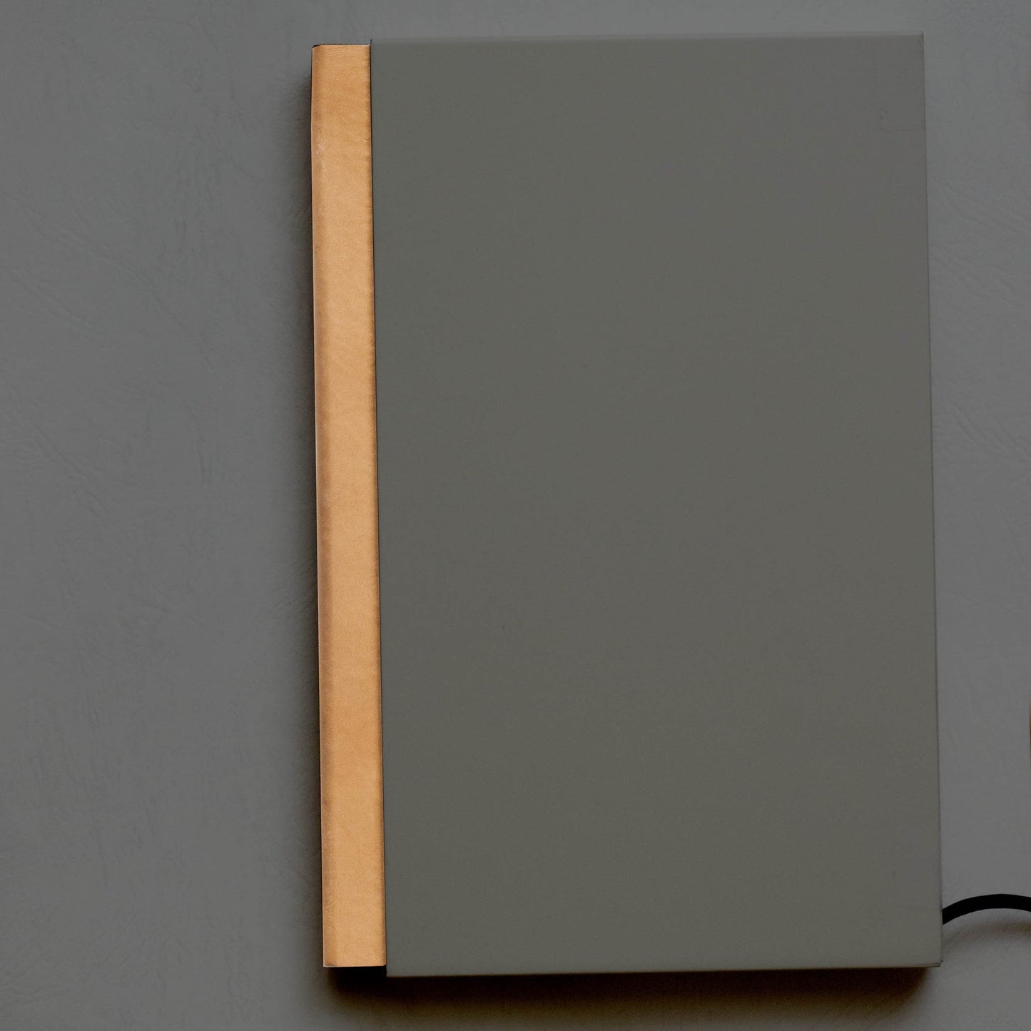 Night Book -valaisin