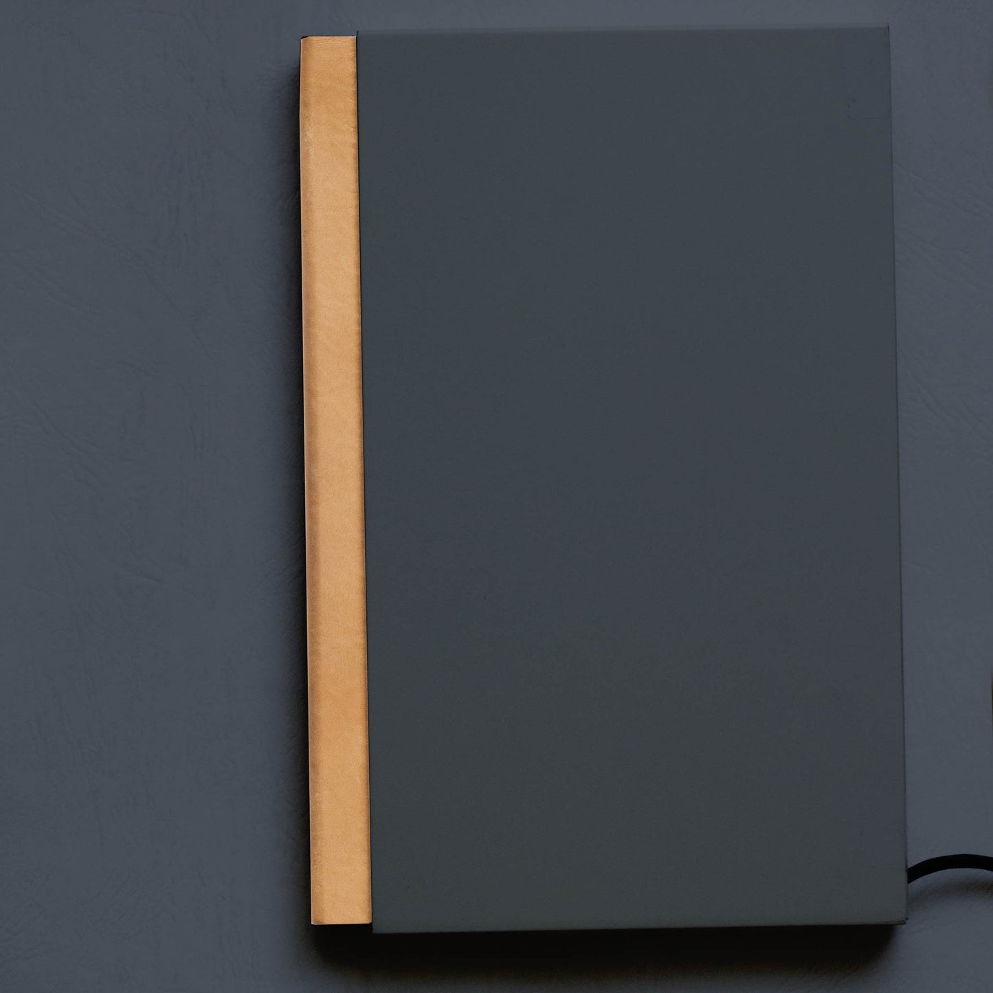 Night Book -valaisin
