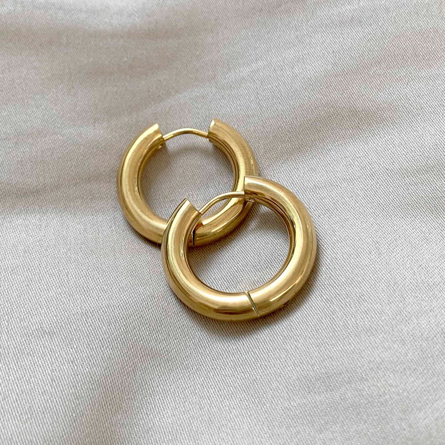 Felice kultaiset korvarenkaat