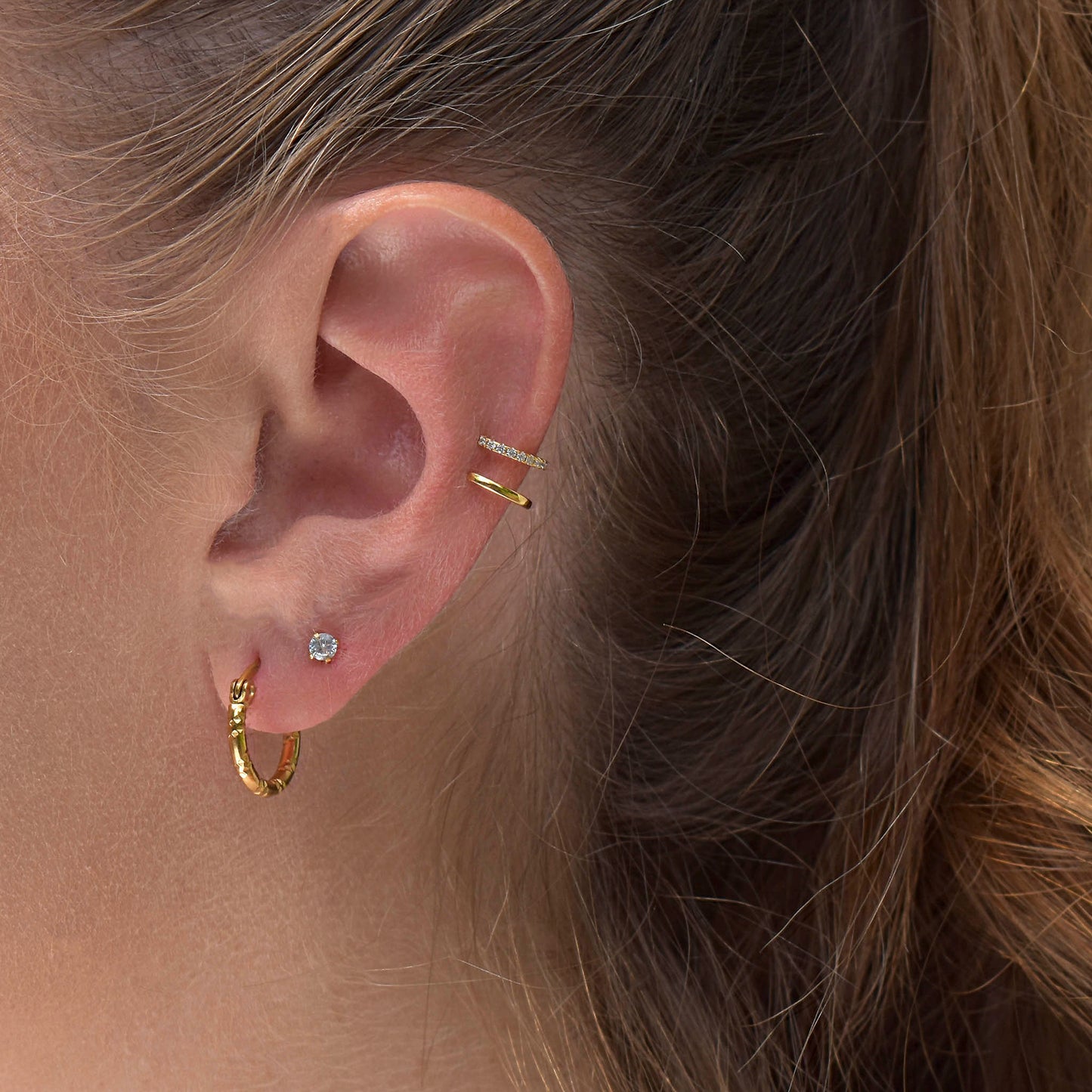 Tori kultainen earcuff -korvakoru